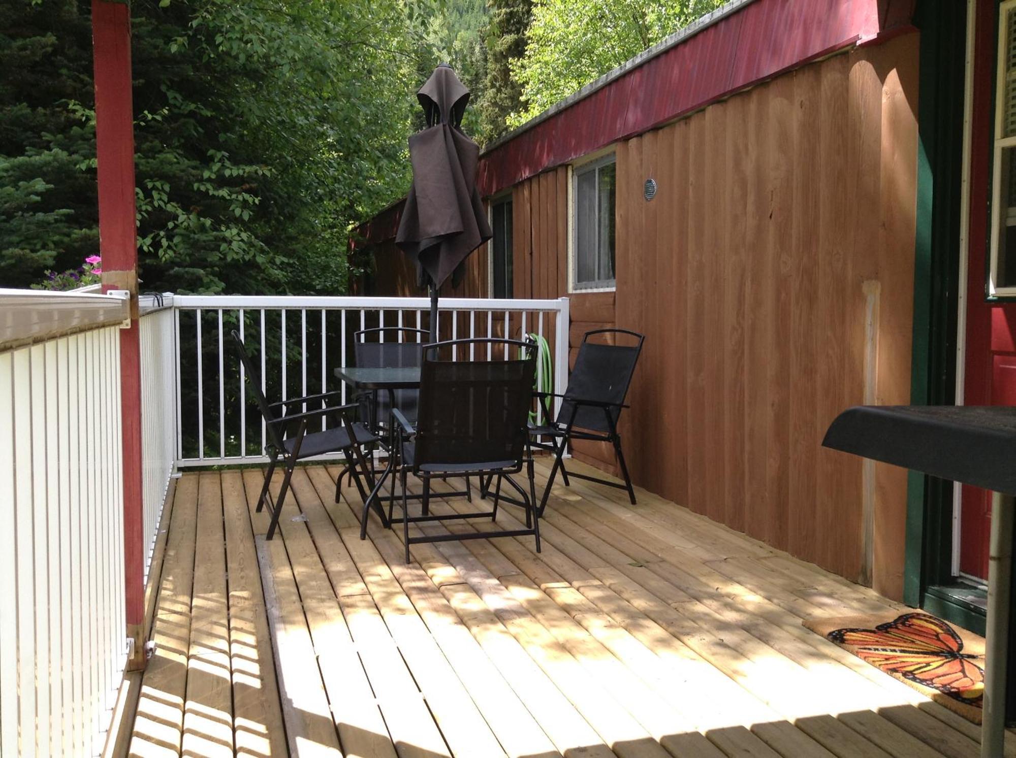 Summit River Lodge&Campsites Valemount Zimmer foto