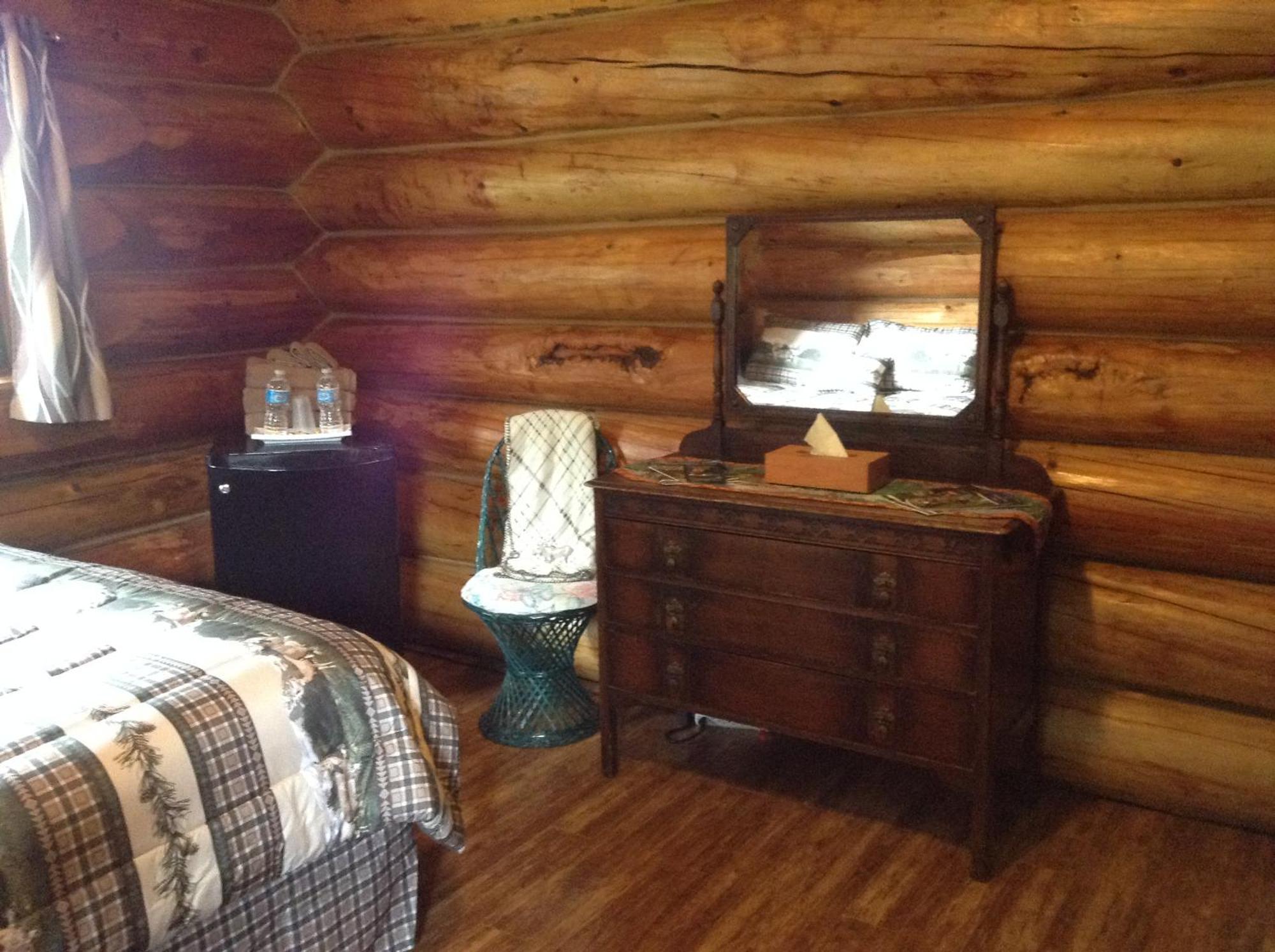 Summit River Lodge&Campsites Valemount Zimmer foto